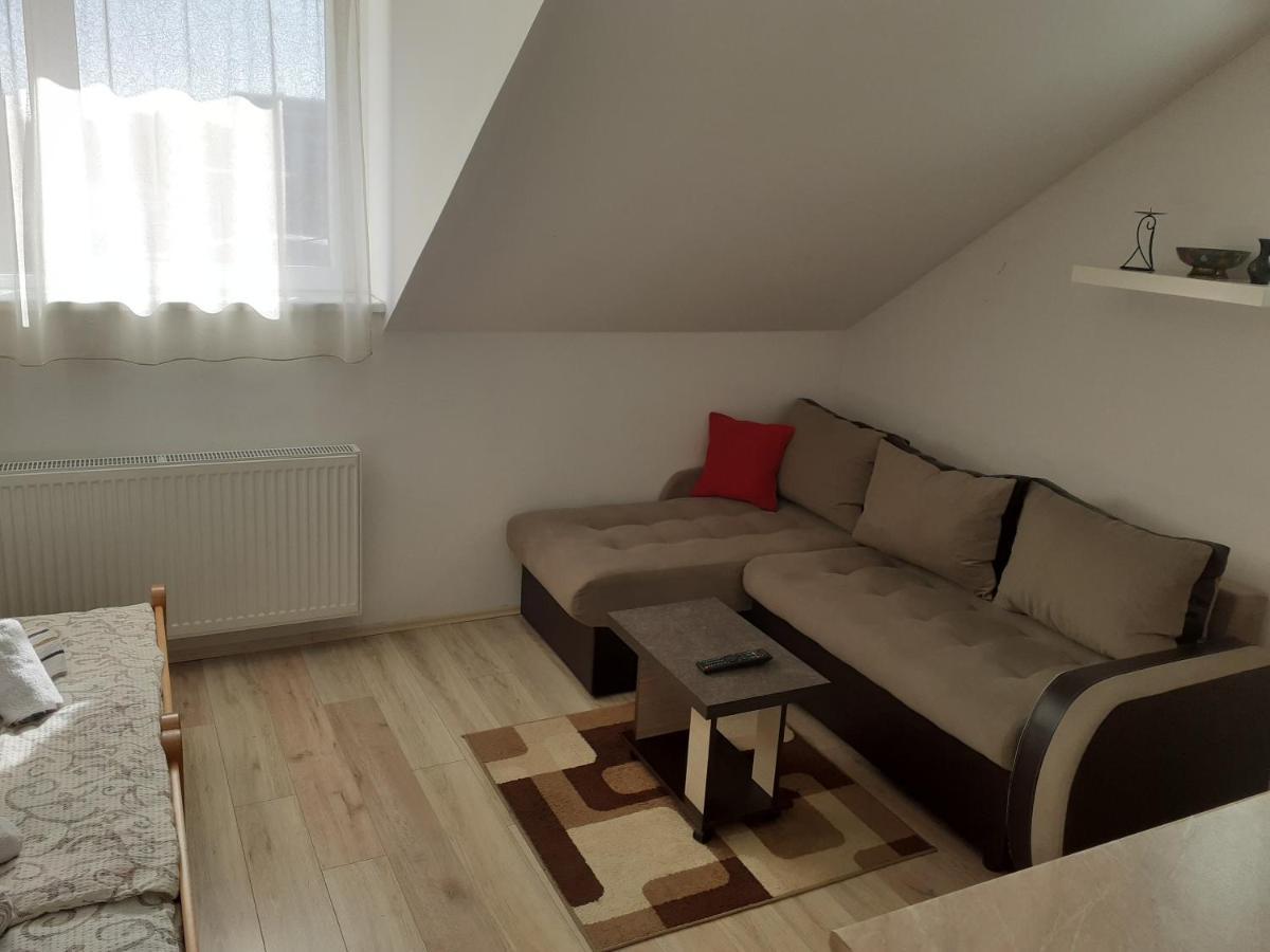 Nadja Apartment Нови Сад Екстериор снимка