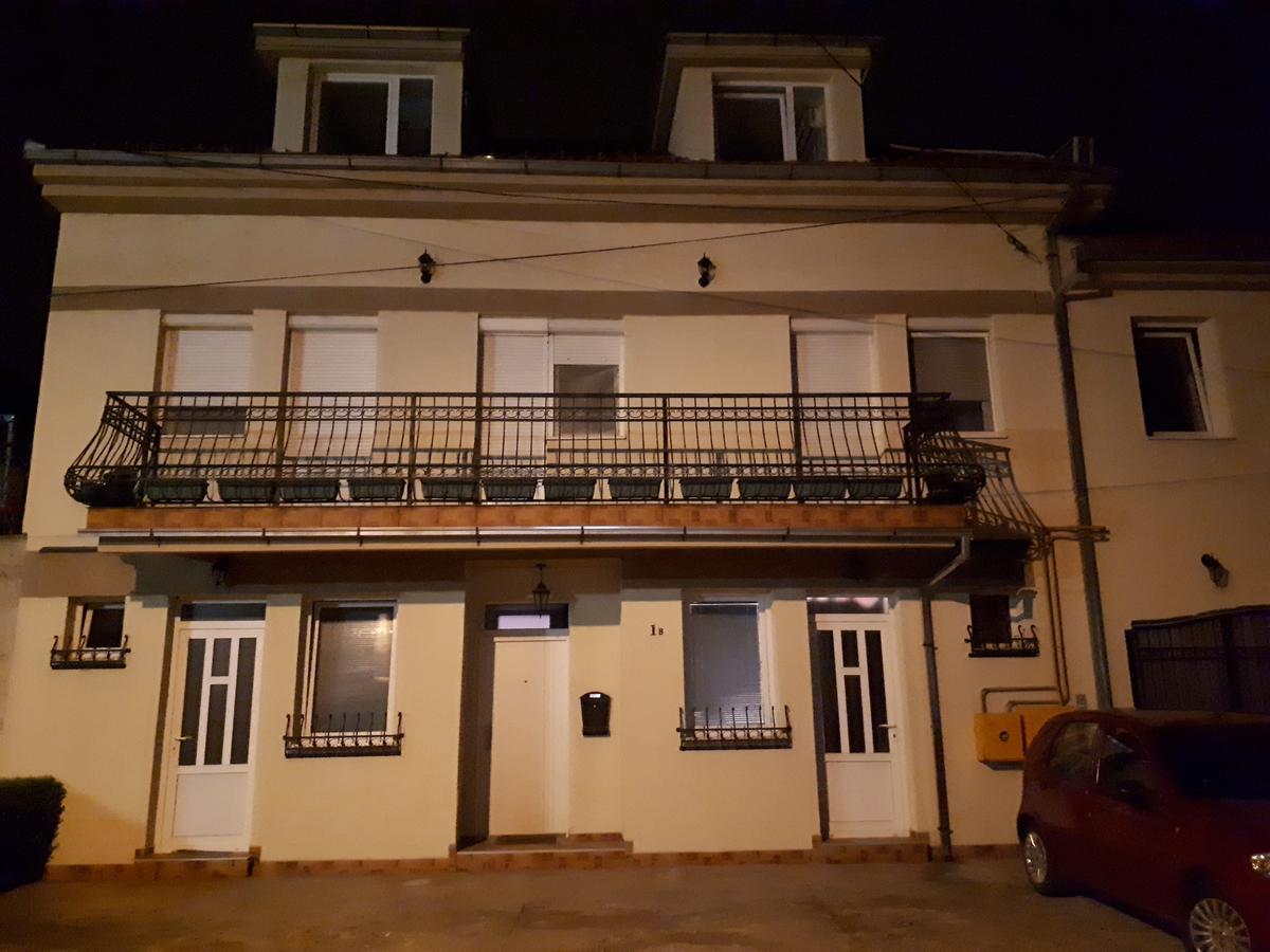 Nadja Apartment Нови Сад Екстериор снимка