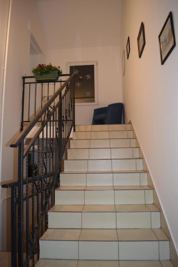 Nadja Apartment Нови Сад Екстериор снимка