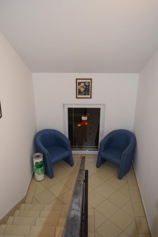 Nadja Apartment Нови Сад Екстериор снимка