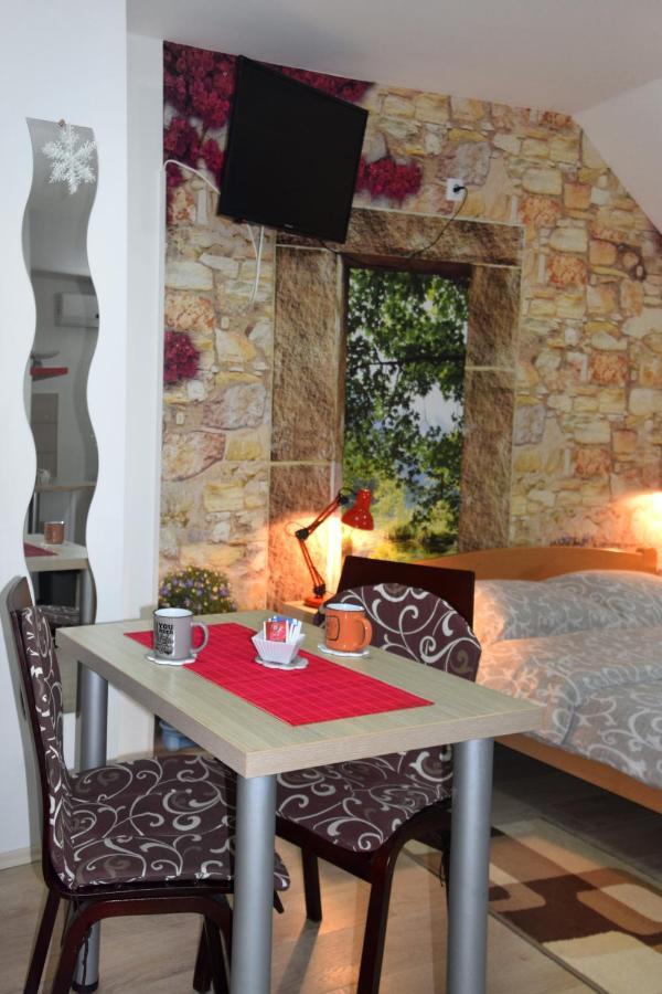 Nadja Apartment Нови Сад Екстериор снимка