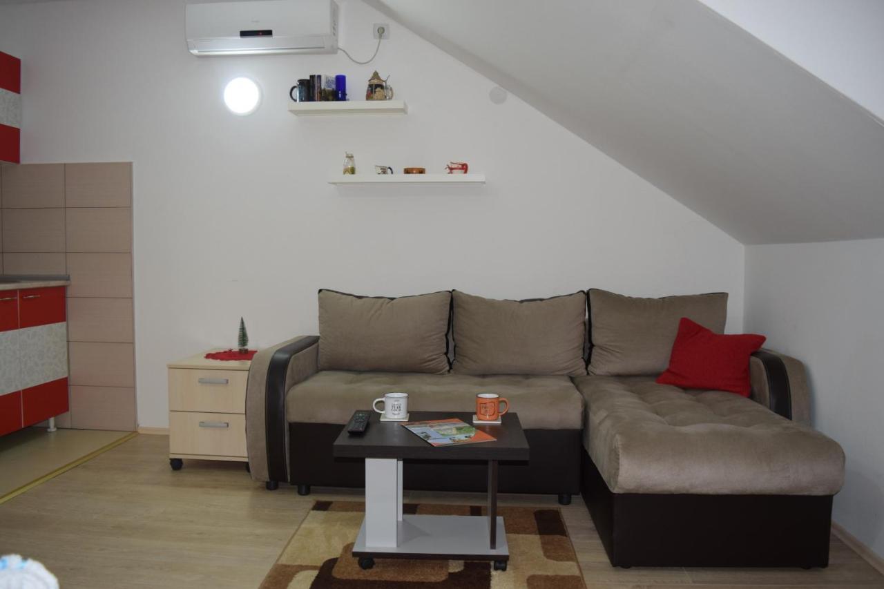 Nadja Apartment Нови Сад Екстериор снимка